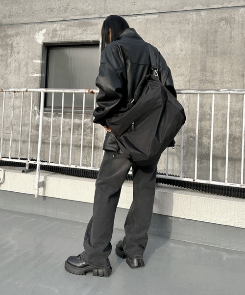 LVEU.(ラブユ.)の「【ZOZOTOWN限定】2way big size shoulder bag / 2wayビックサイズショルダーバッグ(トートバッグ・レディース・ブラック・FREE)」の4枚目の写真