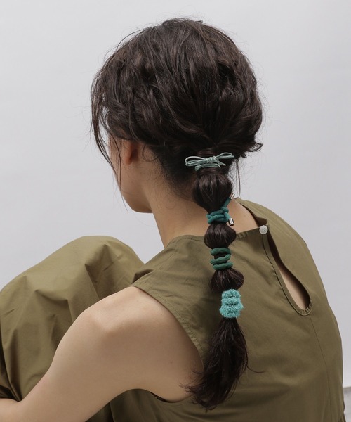 LAKOLE（ラコレ）の「カラーMIXヘアゴム[4P] / 183658（ヘアゴム・レディース・グレー/ブラック/オレンジ/グリーン/ベージュ/ブラウン・FREE）」の5枚目の写真