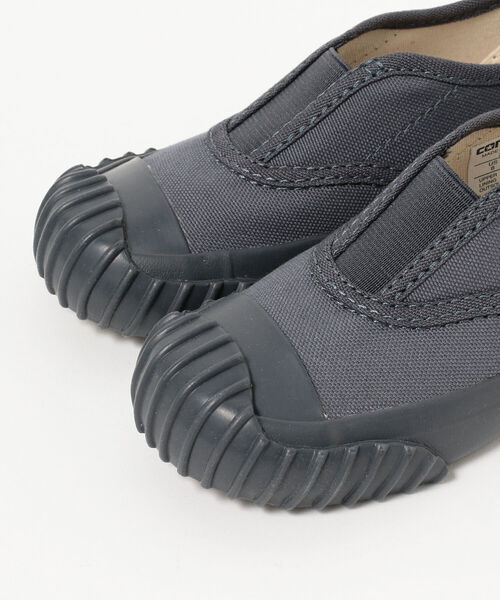B:MING by BEAMS（ビーミングバイビームス）の「CONVERSE / BIG C FG SLIP-ON〈15～22cm〉（スニーカー・キッズ・ベージュ/チャコールグレー・15 /16/17/18/19/20/21/22）」の3枚目の写真