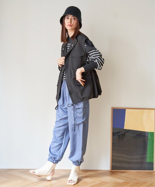 VENCEEXCHANGE（ヴァンスエクスチェンジ）の「ミリタリーベスト（ダウンベスト・レディース・ブラック/ライトグレー/ダークグリーン・FREE）」の14枚目の写真