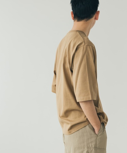 FORK&SPOON（フォークアンドスプーン）の「FORK&SPOON　クルーネック5分袖Tシャツ（Tシャツ/カットソー・メンズ・ホワイト/ブルー系その他/ベージュ/ブラック・4/5）」の5枚目の写真
