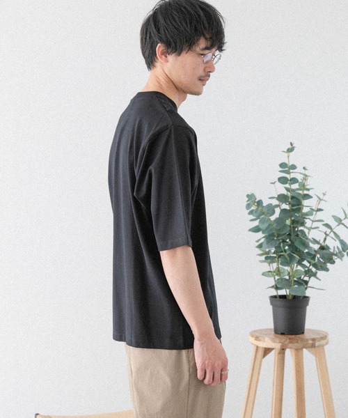 FORK&SPOON（フォークアンドスプーン）の「FORK&SPOON　クルーネック5分袖Tシャツ（Tシャツ/カットソー・メンズ・ホワイト/ブルー系その他/ベージュ/ブラック・4/5）」の7枚目の写真