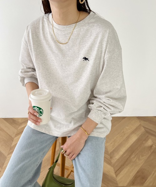 POLOCHAMPS（ポロチャンプス）の「【POLOCHAMPS/ポロチャンプス】別注 ワンポイント刺繍 ボリューム袖 ロングTシャツ（Tシャツ/カットソー・レディース・ホワイト/ライトグレー/ブラック/ライラック・FREE）」の13枚目の写真