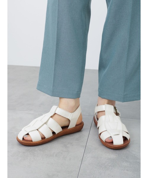 Samansa Mos2 blue（サマンサモスモスブルー）の「フットベッドグルカサンダル（サンダル・レディース・ブラウン/ベージュ/ブラック/オフホワイト・MEDIUM/LARGE）」の16枚目の写真