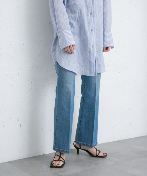 KBF（ケイビーエフ）の「ハイウエストフレアデニム（デニムパンツ・レディース・ブルー/ライトブルー・34/36）」の10枚目の写真