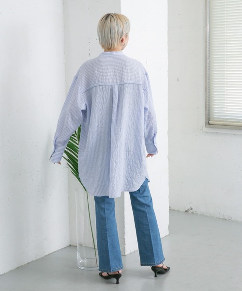 KBF（ケイビーエフ）の「ハイウエストフレアデニム（デニムパンツ・レディース・ブルー/ライトブルー・34/36）」の15枚目の写真