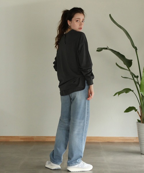 aity(アイティ)の「後ろボタンロングスリーブカットソー(Tシャツ/カットソー・レディース・チャコールグレー/グレー/オフホワイト/ブラック/カーキ・M)」の8枚目の写真