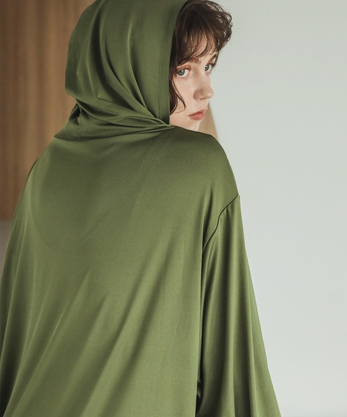 aity(アイティ)の「UPF50+UVカットプルオーバー ラッシュガード レディース(ラッシュガード・レディース・チャコール/カーキ/ネイビー/ブラック/モカ・FREE)」の4枚目の写真