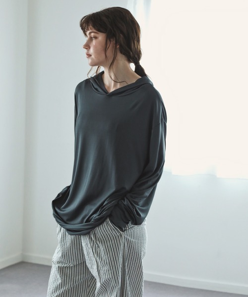 aity(アイティ)の「UPF50+UVカットプルオーバー ラッシュガード レディース(ラッシュガード・レディース・チャコール/カーキ/ネイビー/ブラック/モカ・FREE)」の3枚目の写真