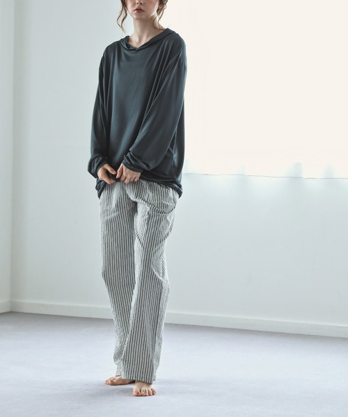 aity(アイティ)の「UPF50+UVカットプルオーバー ラッシュガード レディース(ラッシュガード・レディース・チャコール/カーキ/ネイビー/ブラック/モカ・FREE)」の6枚目の写真