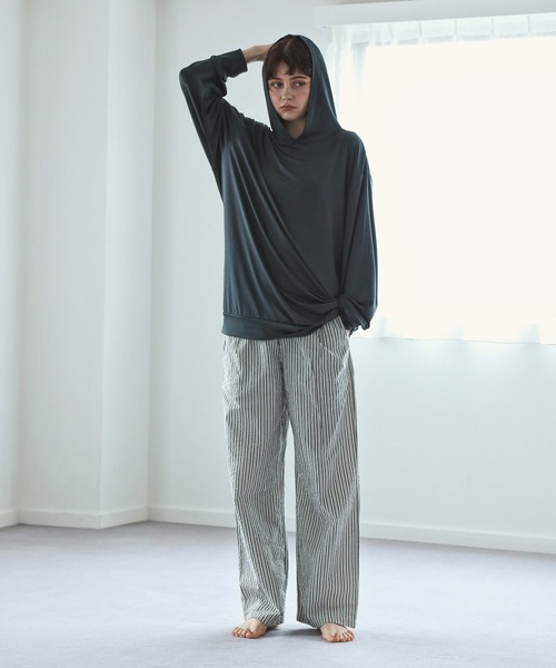 aity(アイティ)の「UPF50+UVカットプルオーバー ラッシュガード レディース(ラッシュガード・レディース・チャコール/カーキ/ネイビー/ブラック/モカ・FREE)」の8枚目の写真