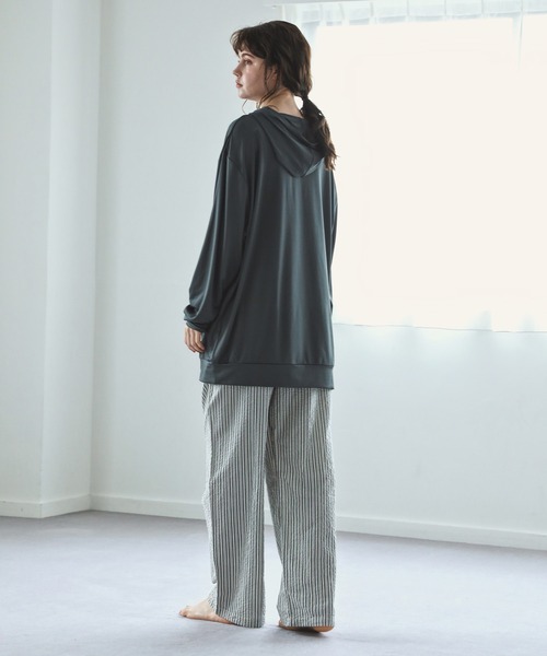 aity(アイティ)の「UPF50+UVカットプルオーバー ラッシュガード レディース(ラッシュガード・レディース・チャコール/カーキ/ネイビー/ブラック/モカ・FREE)」の10枚目の写真