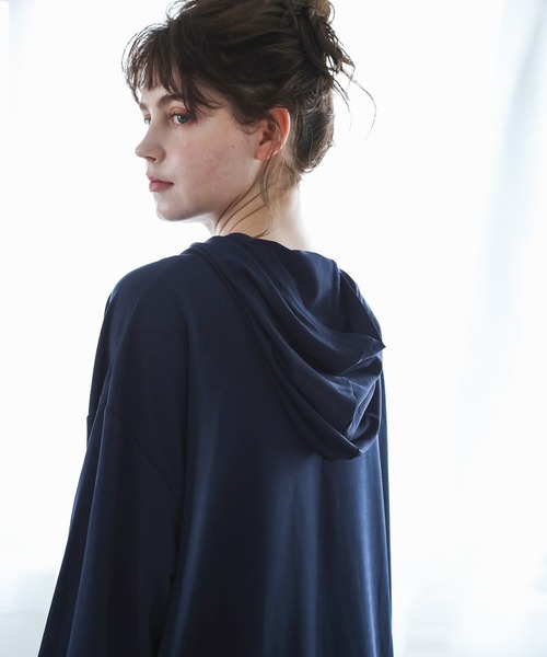 aity(アイティ)の「UPF50+UVカットプルオーバー ラッシュガード レディース(ラッシュガード・レディース・チャコール/カーキ/ネイビー/ブラック/モカ・FREE)」の15枚目の写真