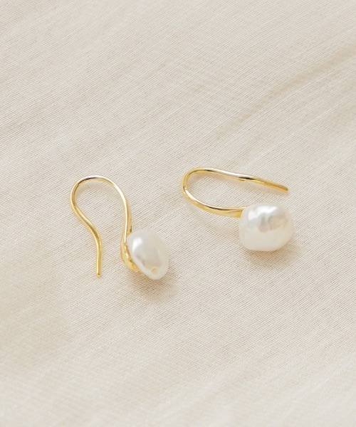 flower（フラワー）の「レインドロップパールピアス（ピアス（片耳用）・レディース・ホワイト・FREE）」の3枚目の写真