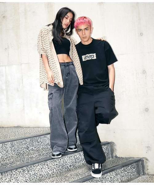 ANAP（アナップ）の「UNISEX対応 モノグラムデニムシャツ【親子・ジュニアお揃い】（シャツ/ブラウス・レディース・ベージュ/ブルー・FREE）」の5枚目の写真