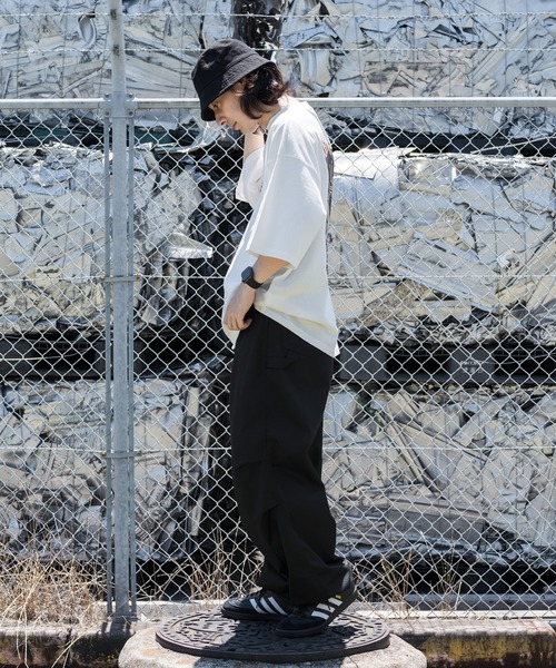 kutir（クティール）の「ストリートアソートグラフィックTシャツ（Tシャツ/カットソー・メンズ・スミクロ/ホワイト系その他/ブラック/オフホワイト/チャコールグレー・LARGE/MEDIUM）」の20枚目の写真