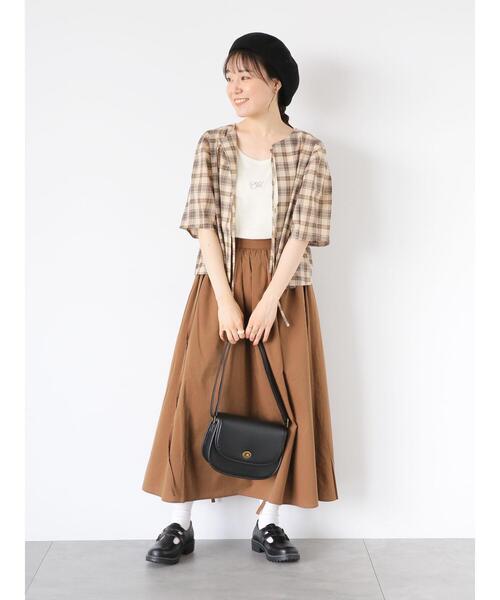 ehka sopo（エヘカソポ）の「ワンポイント刺繍タンクトップ（タンクトップ・レディース・グリーン/ベージュ/ブラック/キナリ・F）」の17枚目の写真