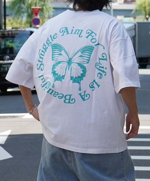 Aim For(エイムフォー)の「【Aim For】バタフライバックプリント オーバーサイズTシャツ ユニセックス(Tシャツ/カットソー・メンズ・ホワイト/ブラック/グリーン・M/L)」の2枚目の写真