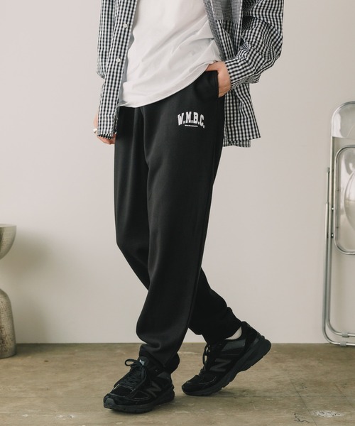 WHITE MOUNTAINEERING（ホワイトマウンテニアリング）の「White Mountaineering/ホワイトマウンテニアリング WMBC COLLEGE LOGO SWEATPANTS スウェットパンツ（スウェットパンツ・メンズ・ブラック・2/3/1）」の13枚目の写真