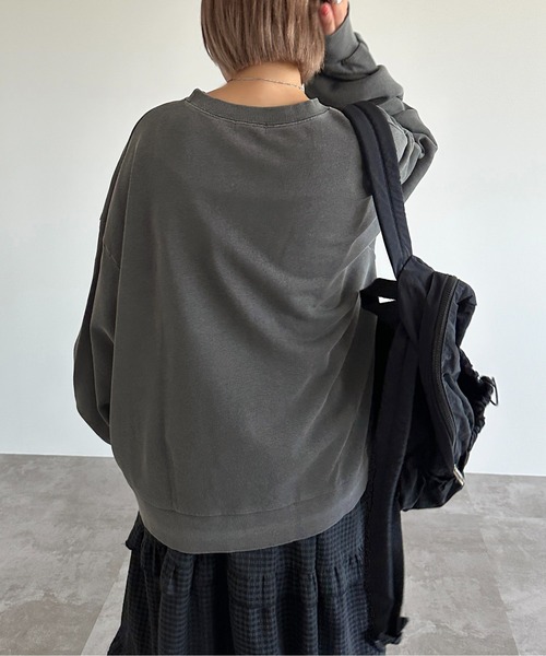 apres jour mignon(アプレジュールミニョン)の「ピグメントスウェット【ZOZOTOWN限定アイテム】(スウェット・レディース・パープル/ネイビー/ブラック系その他/グリーン/ダークブラウン/マスタード/オレンジ・フリー/X-LARGE)」の11枚目の写真