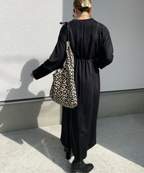 y/m by misato（イムバイミサト）の「ポンチウエストドロストワンピース（ワンピース・レディース・ブラック/アイボリー/チャコールグレー・FREE）」の20枚目の写真