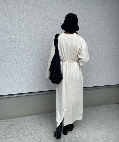 y/m by misato（イムバイミサト）の「ポンチウエストドロストワンピース（ワンピース・レディース・ブラック/アイボリー/チャコールグレー・FREE）」の22枚目の写真