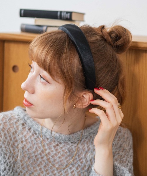 WEGO（ウィゴー）の「WEGO/ボリュームサテンカチューシャ（カチューシャ・レディース・ホワイト/ブラック・FREE）」の6枚目の写真