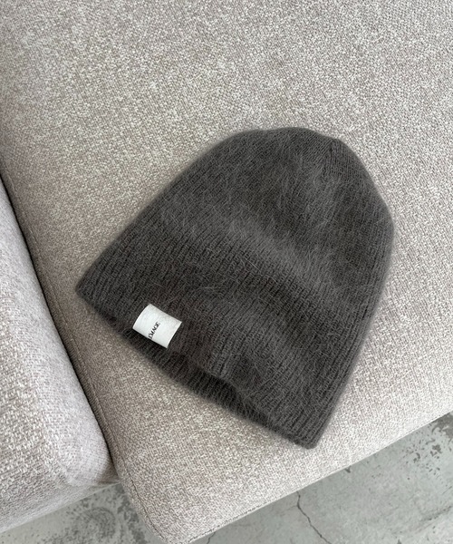 CAPRICIEUX LE'MAGE(カプリシューレマージュ)の「アンゴラビーニー(ニットキャップ/ビーニー・レディース・グレイッシュベージュ/ブラック/ネイビー/オフホワイト・FREE)」の3枚目の写真