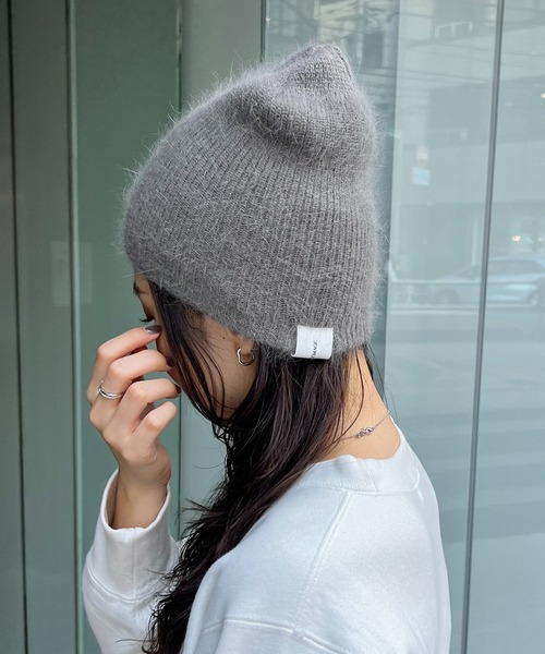 CAPRICIEUX LE'MAGE(カプリシューレマージュ)の「アンゴラビーニー(ニットキャップ/ビーニー・レディース・グレイッシュベージュ/ブラック/ネイビー/オフホワイト・FREE)」の13枚目の写真