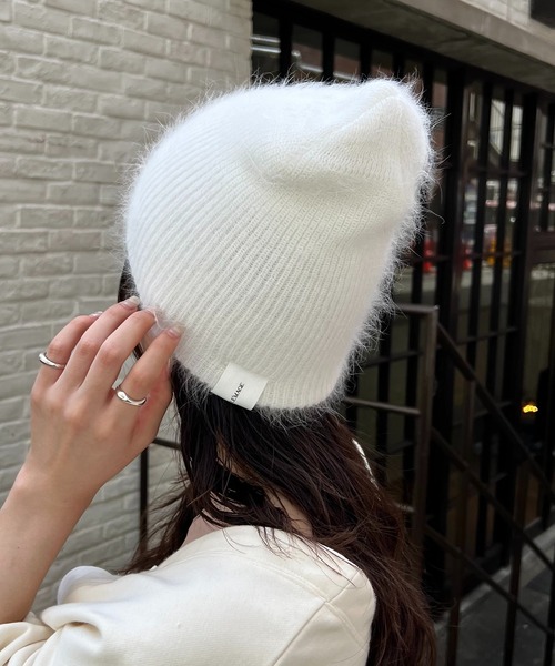 CAPRICIEUX LE'MAGE(カプリシューレマージュ)の「アンゴラビーニー(ニットキャップ/ビーニー・レディース・グレイッシュベージュ/ブラック/ネイビー/オフホワイト・FREE)」の8枚目の写真