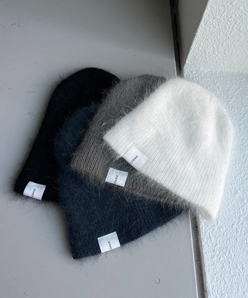 CAPRICIEUX LE'MAGE(カプリシューレマージュ)の「アンゴラビーニー(ニットキャップ/ビーニー・レディース・グレイッシュベージュ/ブラック/ネイビー/オフホワイト・FREE)」の5枚目の写真