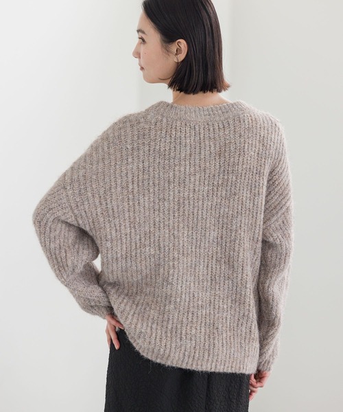 LAKOLE（ラコレ）の「オーバーサイズニットプルオーバー / 982197（ニット/セーター・レディース・ベージュ/チャコールグレー/ライトブルー・MEDIUM/SMALL）」の11枚目の写真