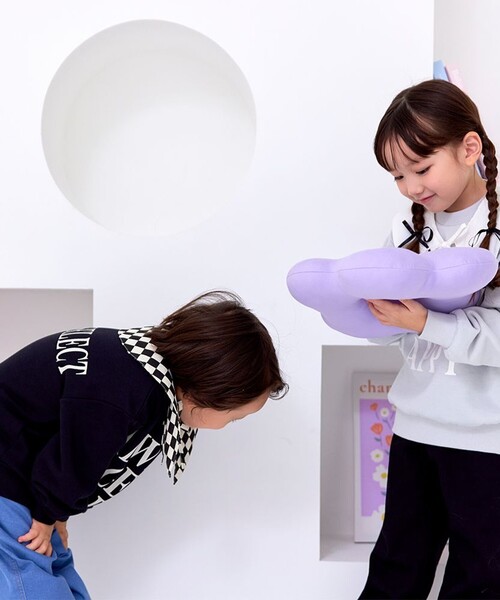 aBity select(アビティセレクト)の「襟つき 両面プリント ビッグシルエットトレーナー(スウェット・キッズ・チャコールグレー/ブラック/アイボリー/ライトグレー・90/110/120/100)」の11枚目の写真