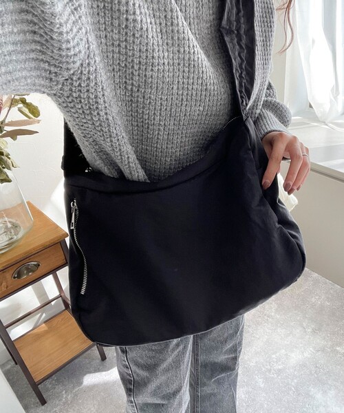 fredy emue（フレディエミュ）の「フリーアジャストワイドベルトバッグ（ショルダーバッグ・レディース・ブラウン/ブラック・FREE）」の4枚目の写真