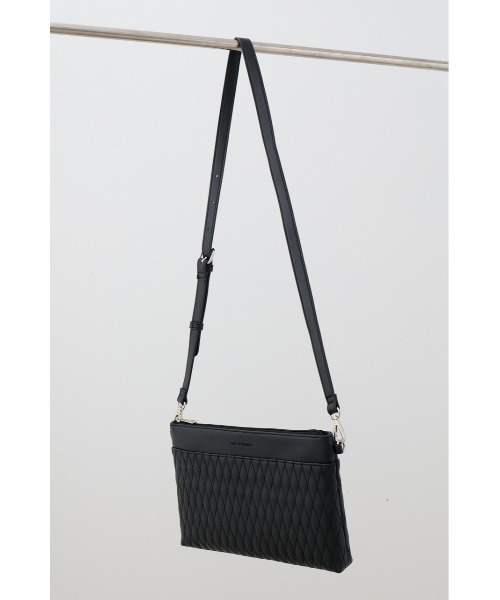 AZUL by moussy（アズールバイマウジー）の「ダイヤモンドキルト2WAYクラッチバッグ（クラッチバッグ・メンズ・ブラック・FREE）」の5枚目の写真