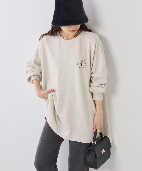 PUAL CE CIN(ピュアルセシン)の「【WEB限定】フォトプリントミニ裏毛プルオーバー(スウェット・レディース・キャメル/オートミール・FREE)」の4枚目の写真