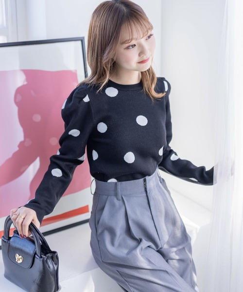 clear（クリア）の「ドット柄ジャガードニットトップス（ニット/セーター・レディース・ブラック/オフホワイト/ミント・F）」の2枚目の写真