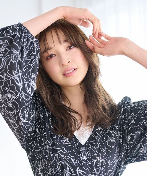 mysty woman(ミスティウーマン)の「【上西星来さんコラボ】Vネックレースタンク 104417(タンクトップ・レディース・ブラック/オフホワイト/ピンク・FREE)」の16枚目の写真