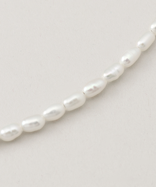 gren by M（グリンバイエム）の「gren by M/グリンバイエム ケシ淡水パールチョーカー（ネックレス・レディース・ホワイト・FREE）」の4枚目の写真