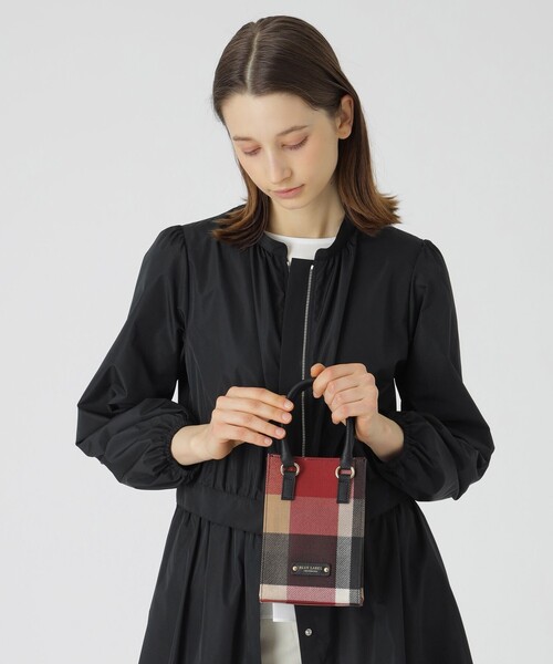 BLUE LABEL CRESTBRIDGE（ブルーレーベルクレストブリッジ）の「クレストブリッジチェックPVCスクエアポシェット（ショルダーバッグ・レディース・レッド/ベージュ系その他/オレンジ系その他/ロイヤルブルー・FREE）」の19枚目の写真