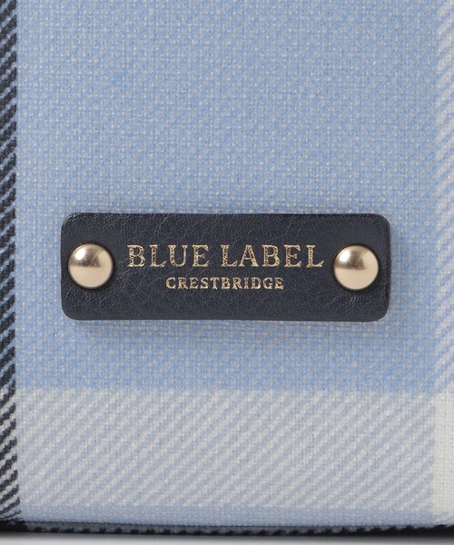 BLUE LABEL CRESTBRIDGE（ブルーレーベルクレストブリッジ）の「クレストブリッジチェックPVCスクエアポシェット（ショルダーバッグ・レディース・レッド/ベージュ系その他/オレンジ系その他/ロイヤルブルー・FREE）」の17枚目の写真