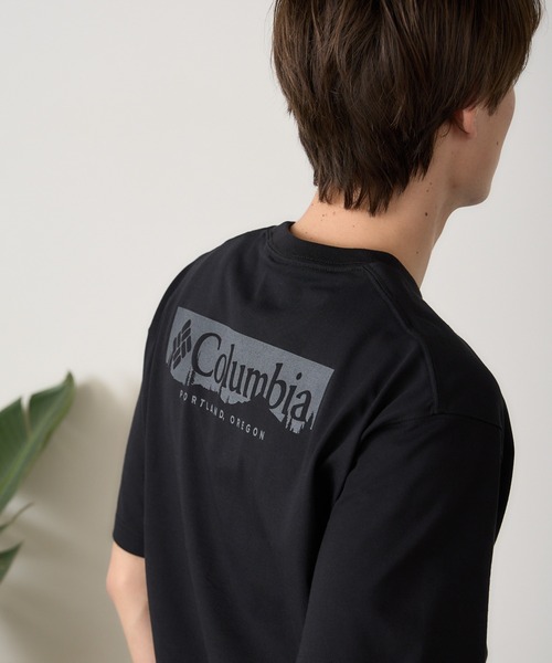 Columbia(コロンビア)の「Columbia/コロンビア Sunshine Creek Graphic SS Tee サンシャインクリークグラフィックショートスリーブTシャツ(Tシャツ/カットソー・メンズ・オフホワイト/ベージュ/ブラック/ダークネイビー・M/L/XL)」の1枚目の写真