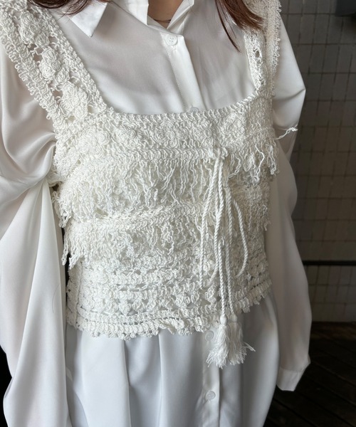 ISOOK(アイスー)の「【ISOOK / アイスー】クロシェビスチェ / サマーニット ボヘミアン クロップド丈 クロシェニット タンクトップ ZOZOTOWN限定(タンクトップ・レディース・アイボリー/ベージュ・FREE)」の17枚目の写真