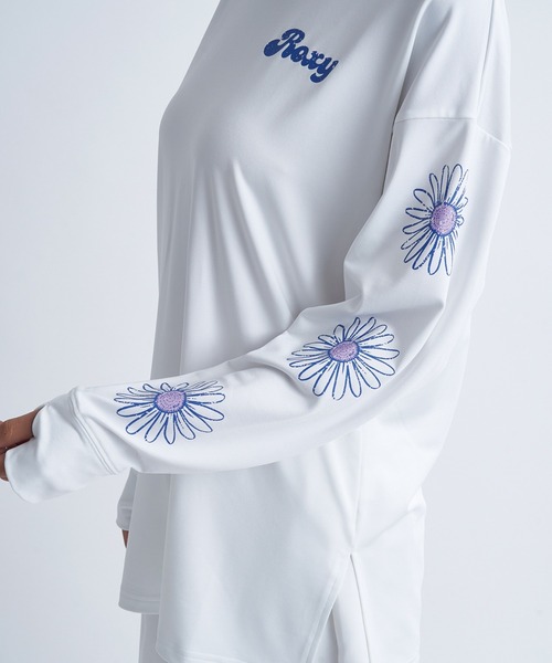 ROXY（ロキシー）の「FEEL FREE L/S RASH/ロキシー長袖ラッシュガード(水着）（ラッシュガード・レディース・オレンジ/ホワイト/グレー・SMALL/MEDIUM/LARGE）」の15枚目の写真