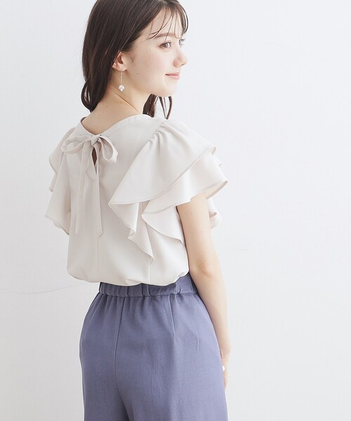 couture brooch（クチュールブローチ）の「◆【前後2WAY】リネンライクラッフルブラウス（シャツ/ブラウス・レディース・オフホワイト/サンドベージュ/ブラック・40/38/42/36）」の6枚目の写真