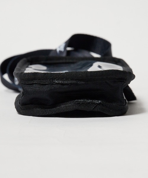 NIKE(ナイキ)の「NIKE/ナイキ クラブフォーンクロスボディーバッグ 2026年春夏 再入荷(ボディバッグ/ウエストポーチ・メンズ・レッド/ブラック/ブルー/シルバー・FREE)」の7枚目の写真