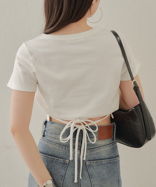 Chico(チコ)の「【ZOZOTOWN限定/REVIVAL】ウエストリボンロゴ刺繍チビT(Tシャツ/カットソー・レディース・ホワイト/ベージュ/ブラック・FREE)」の4枚目の写真