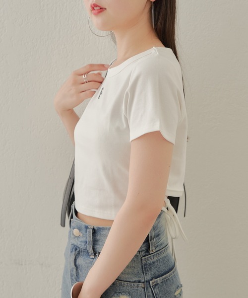 Chico(チコ)の「【ZOZOTOWN限定/REVIVAL】ウエストリボンロゴ刺繍チビT(Tシャツ/カットソー・レディース・ホワイト/ベージュ/ブラック・FREE)」の6枚目の写真