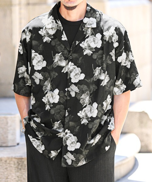 LUXSTYLE（ラグスタイル）の「総柄フラワー半袖オープンカラーシャツ（シャツ/ブラウス・メンズ・ブラック/ブラウン・L/M）」の2枚目の写真
