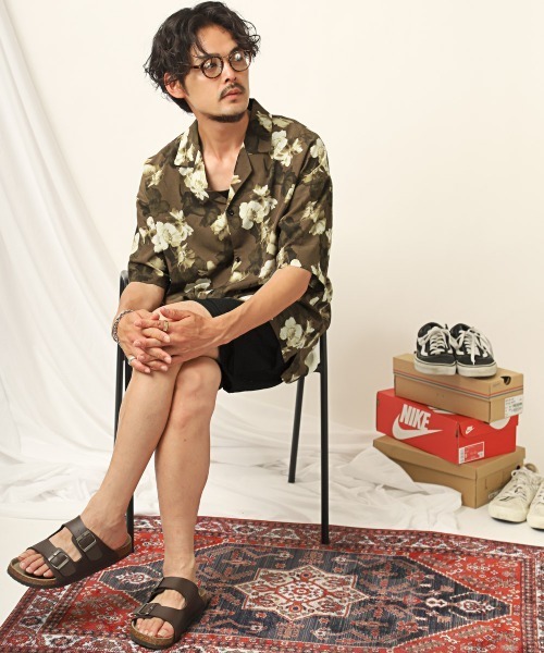LUXSTYLE（ラグスタイル）の「総柄フラワー半袖オープンカラーシャツ（シャツ/ブラウス・メンズ・ブラック/ブラウン・L/M）」の9枚目の写真